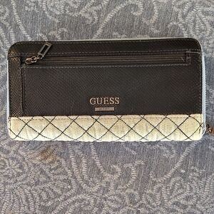 Guess Quilted Black and Cream Wallet